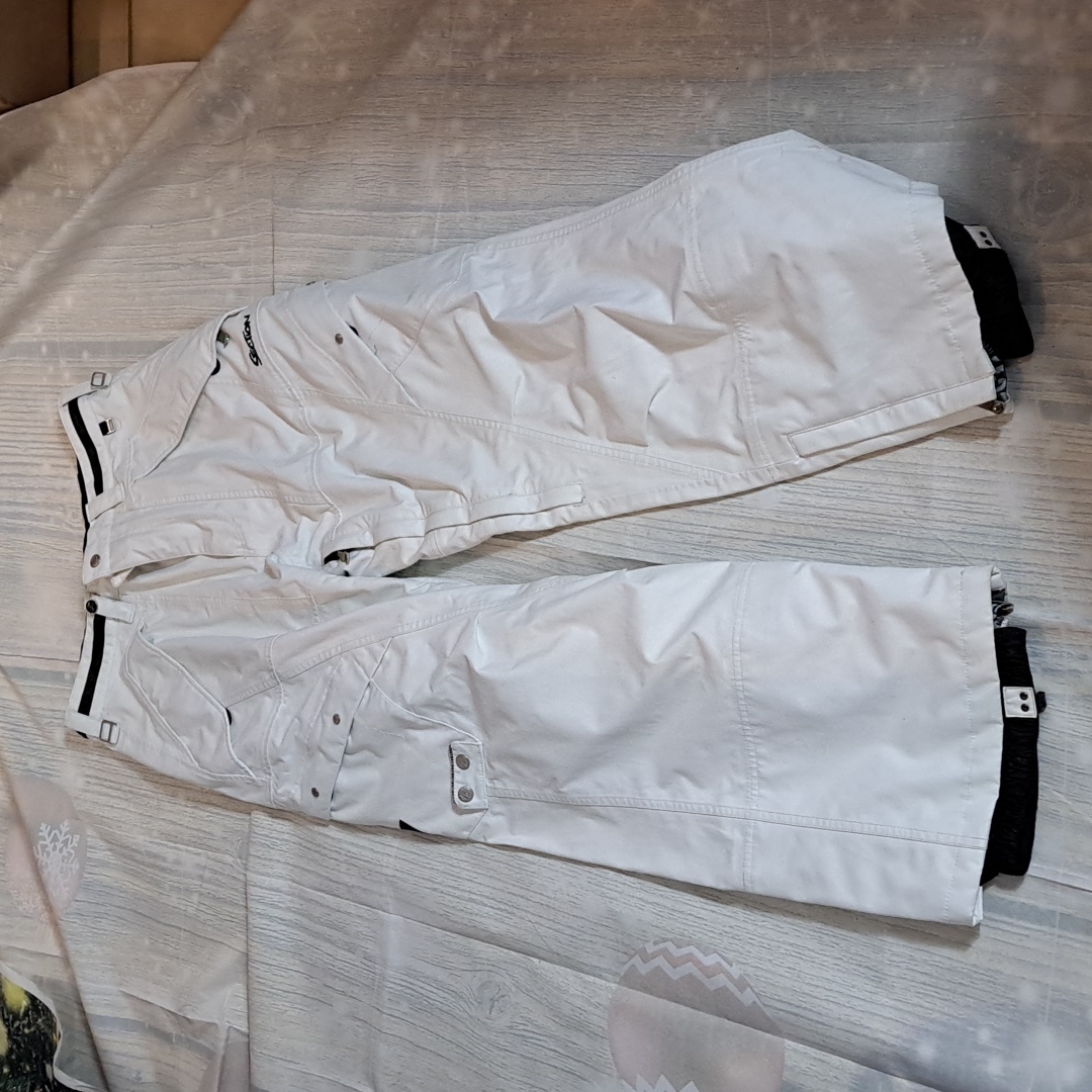 Section Ski/Snowboarding Pants Sz M Inseam Is 28inches Waist Laying Flat Across